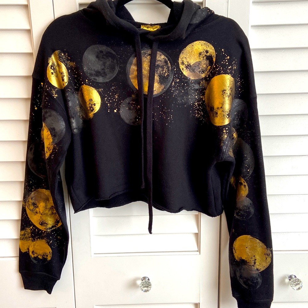 Cropped hoodie black and gold moon 🌖🌔🌘